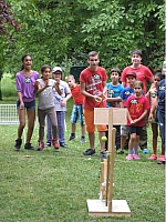 Spaßolympiade_04_Bonbonschleuder.jpg