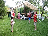 01_11 TT-Ball vom Löffel spritzen.JPG