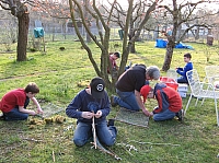 05_03 Bilder aus Drahtgitter und Naturmaterial.JPG